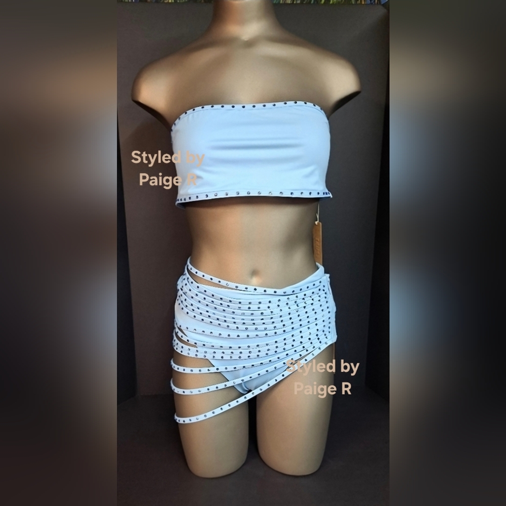 🩵SKIMS Swim Rhinestone Bandeau Mid Waist Bottoms Strappy Skirt IRIS BLUE M L